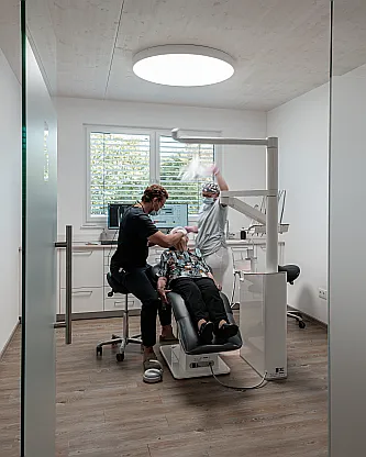 Behandlung Zahnarzt Illmitz
